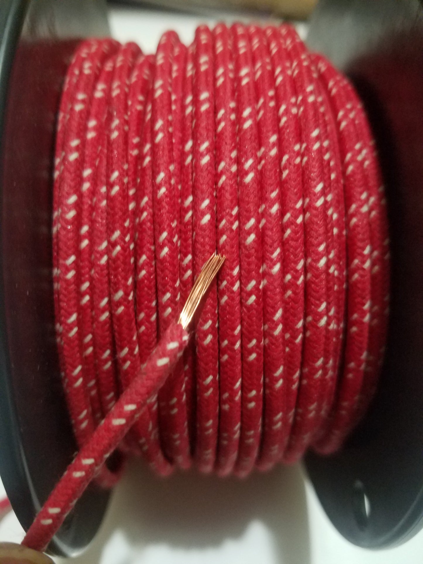 18 Gauge Cloth Braided Primary Wire [Sold By The Foot]