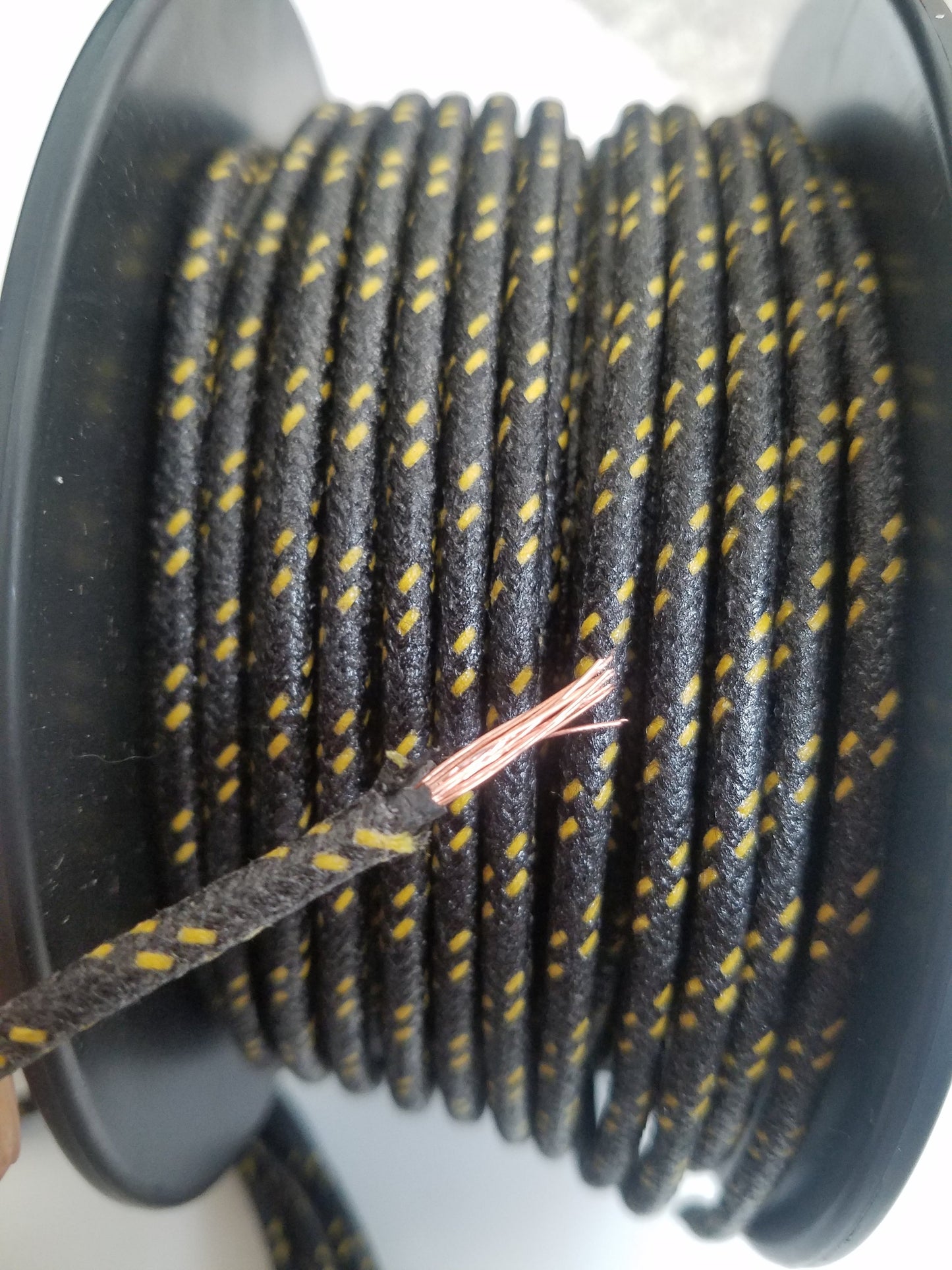 18 Gauge Cloth Braided Primary Wire [Sold By The Foot]