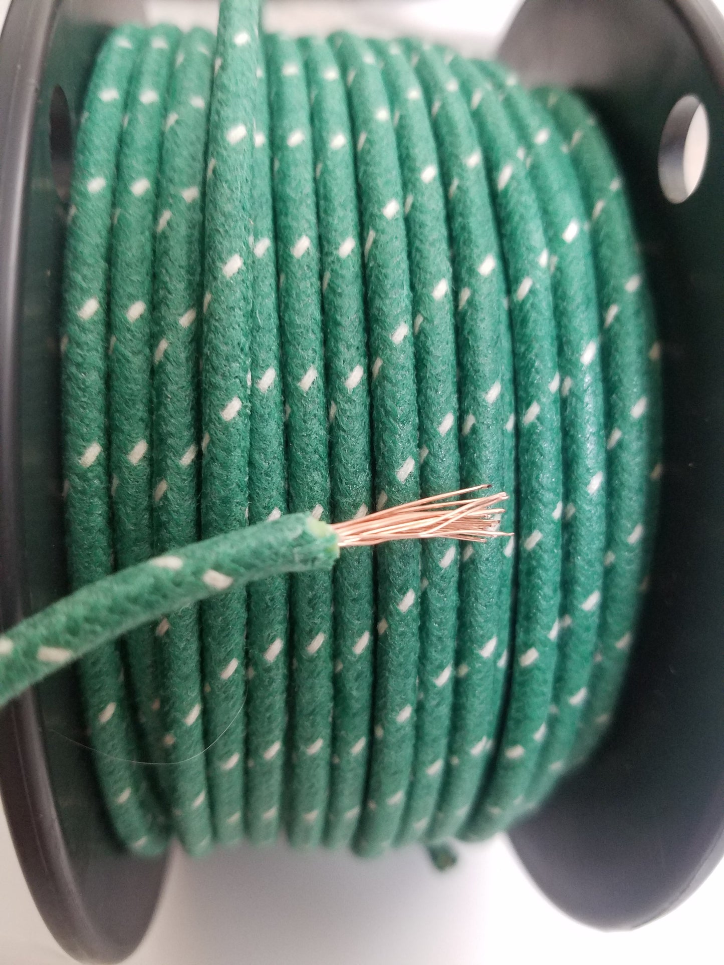 18 Gauge Cloth Braided Primary Wire [Sold By The Foot]