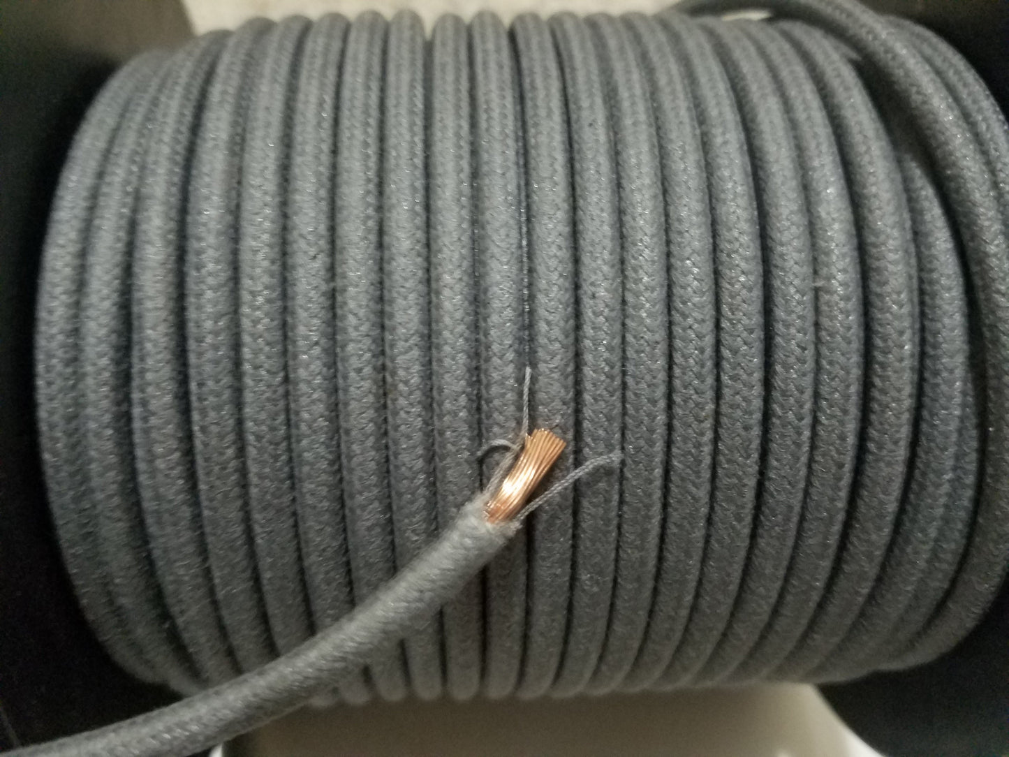 18 Gauge Cloth Braided Primary Wire [Sold By The Foot]