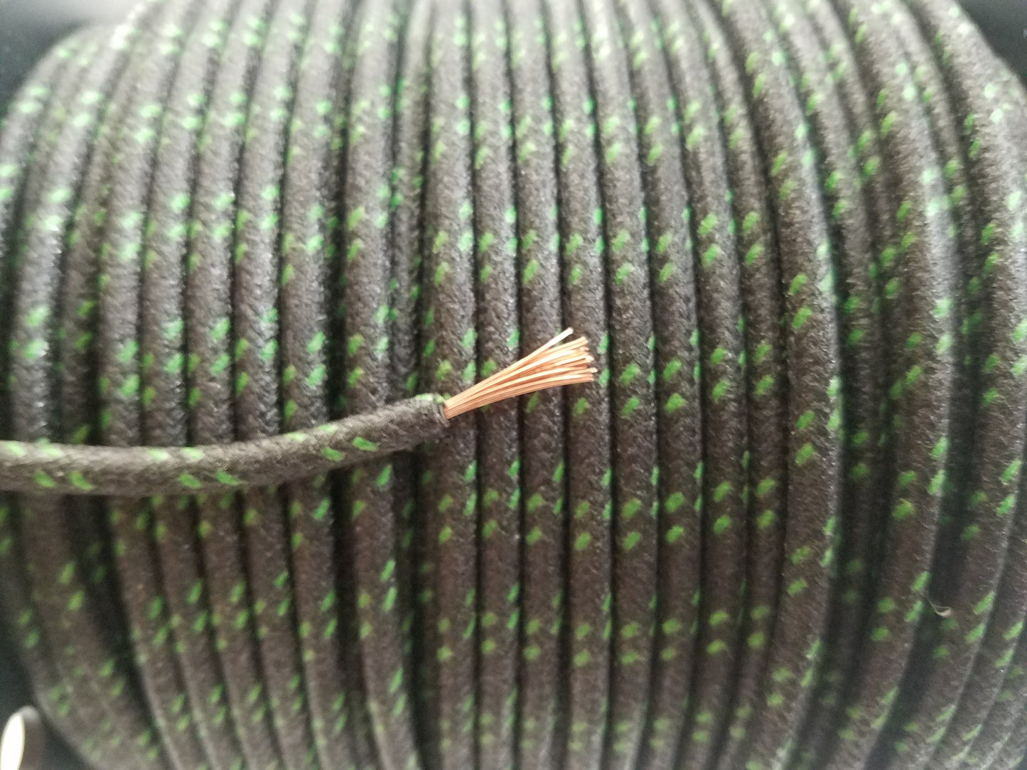 18 Gauge Cloth Braided Primary Wire [Sold By The Foot]