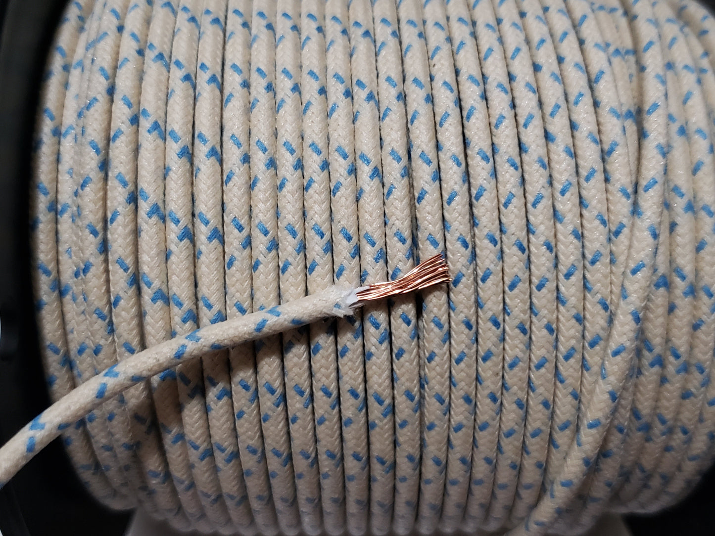 18 Gauge Cloth Braided Primary Wire [Sold By The Foot]
